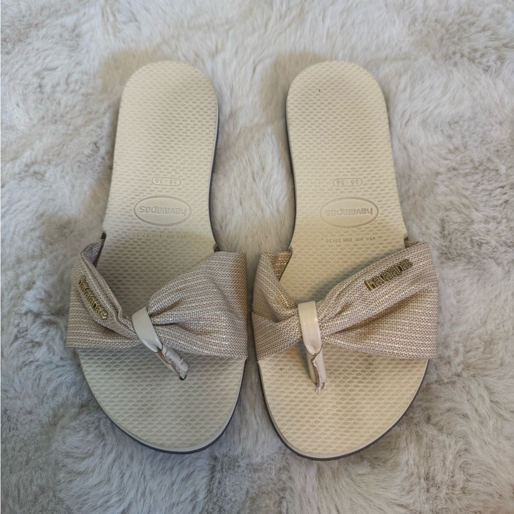 Havaianas sandals size 5
